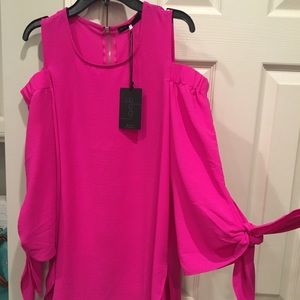 Gibson cold-shoulder top